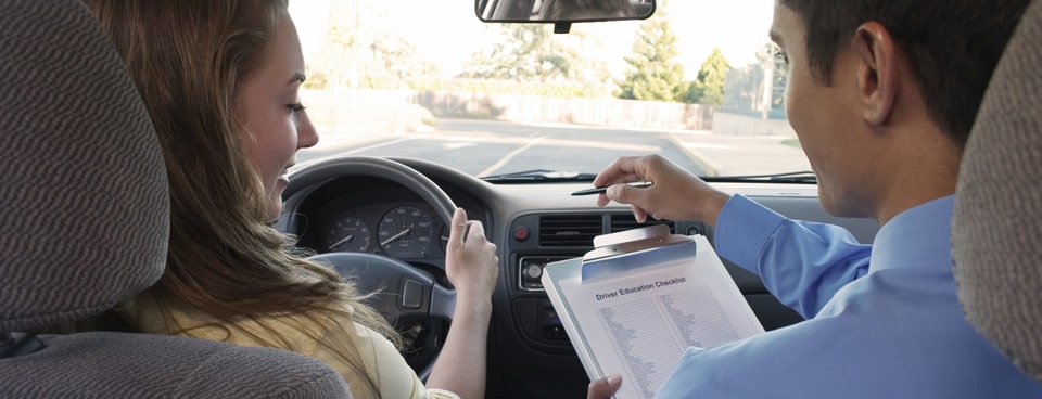How to Choose the Best Driving School in Coquitlam